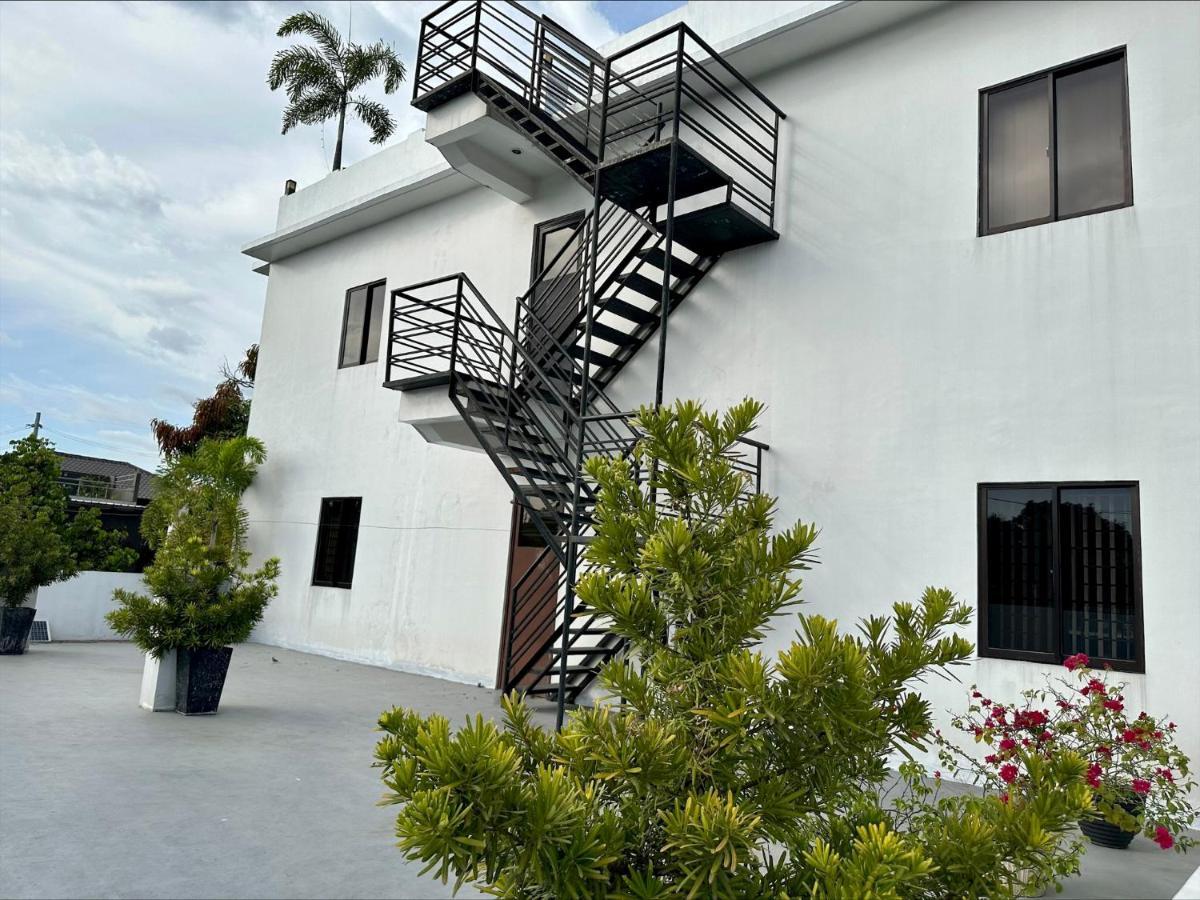 Gia'S Place San Mateo Екстер'єр фото